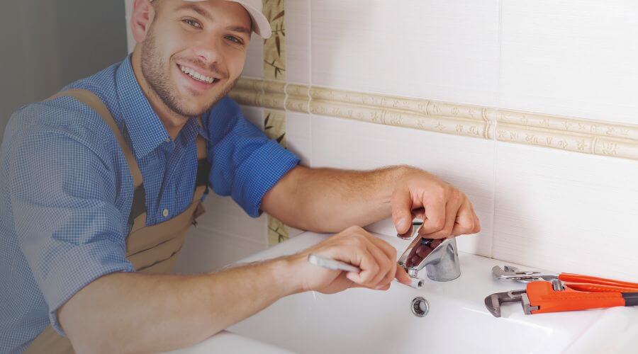 Professional clogged drains services in Leesville, TX